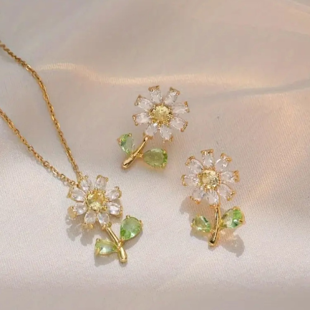 NWOT - Cute Daisy Necklace & Earring Set